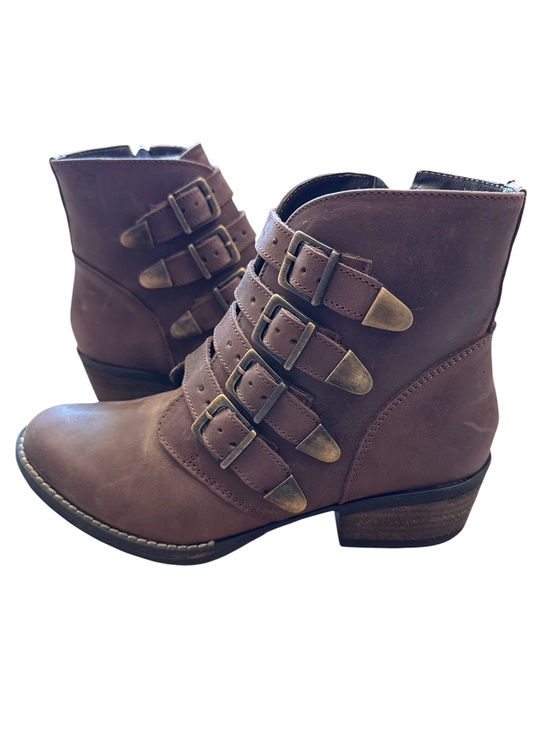Mas Artisan Miranda Shoes - Buckled brown leather boots